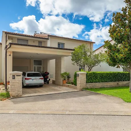 Nona's Garden Apartman Póla