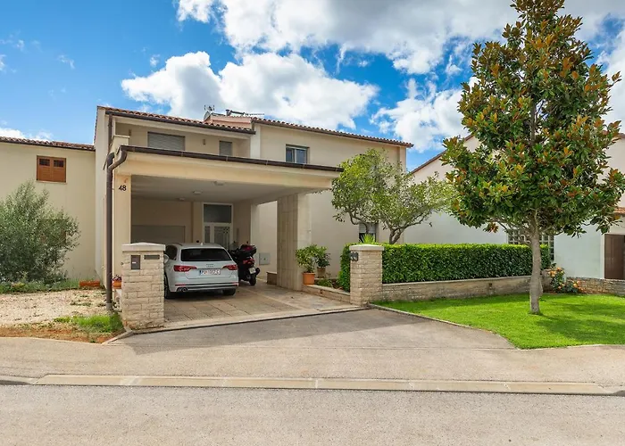 Nona's Garden Apartman Póla